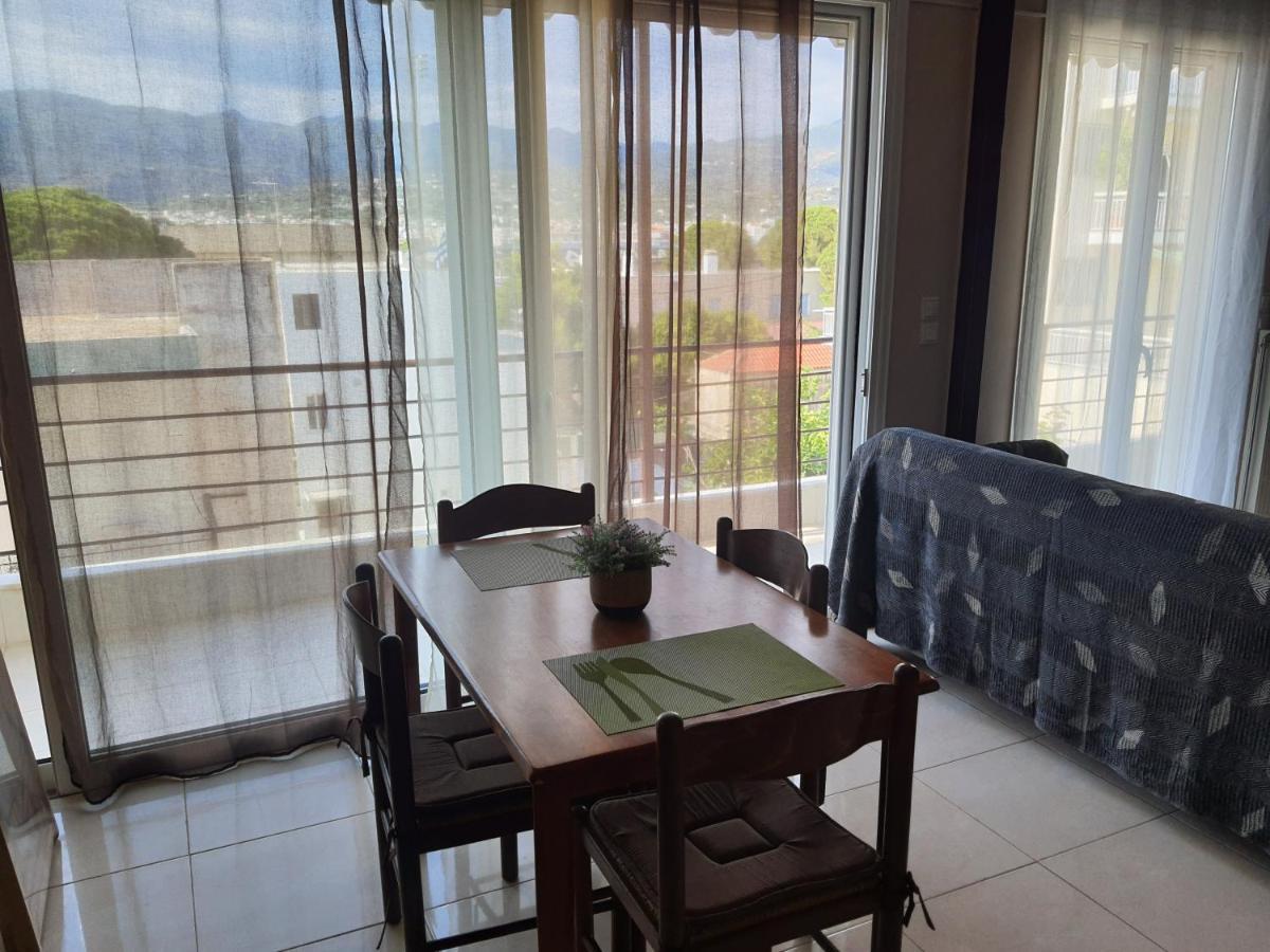 Seaside Beach Apartment Kalamata Exterior photo